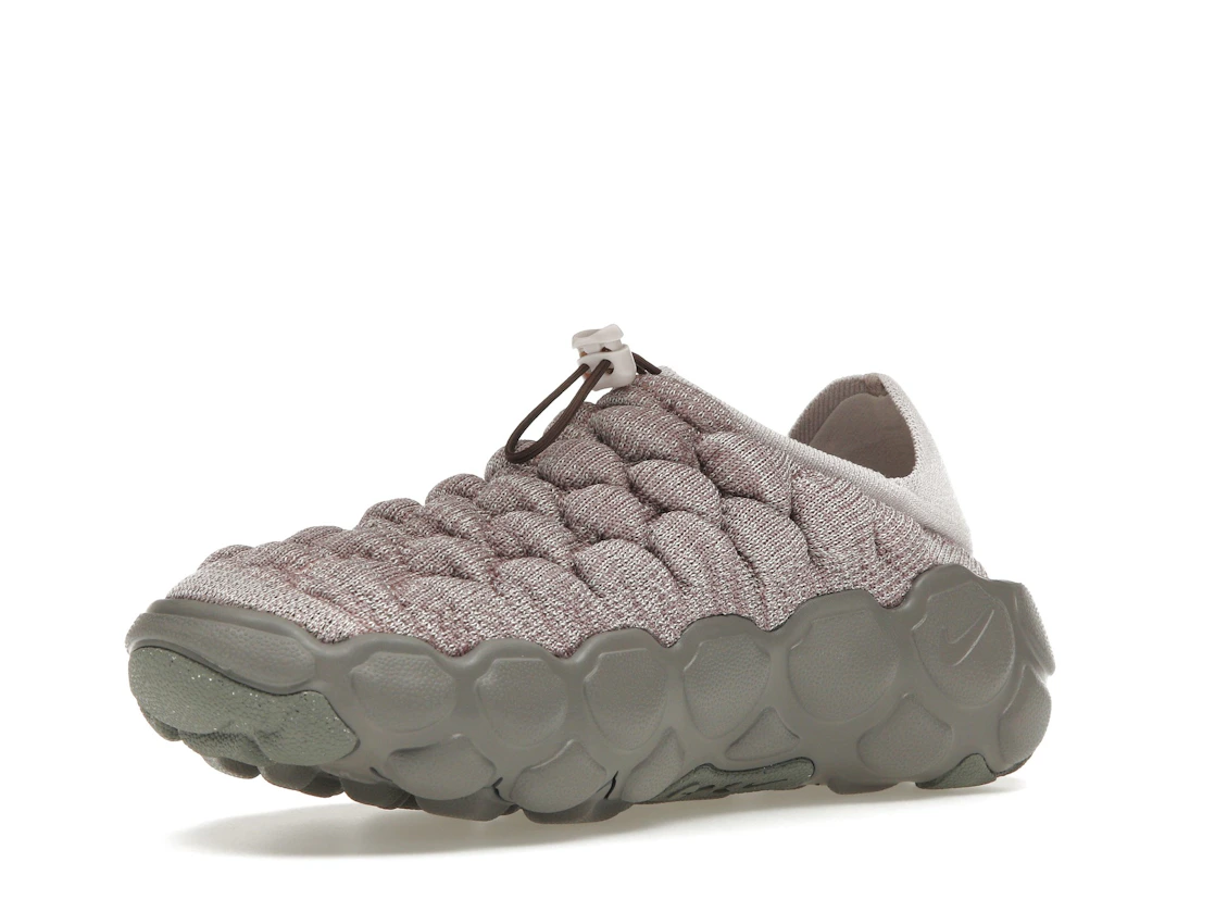 Vue 15 de Nike Flyknit Haven Platinum Violet 