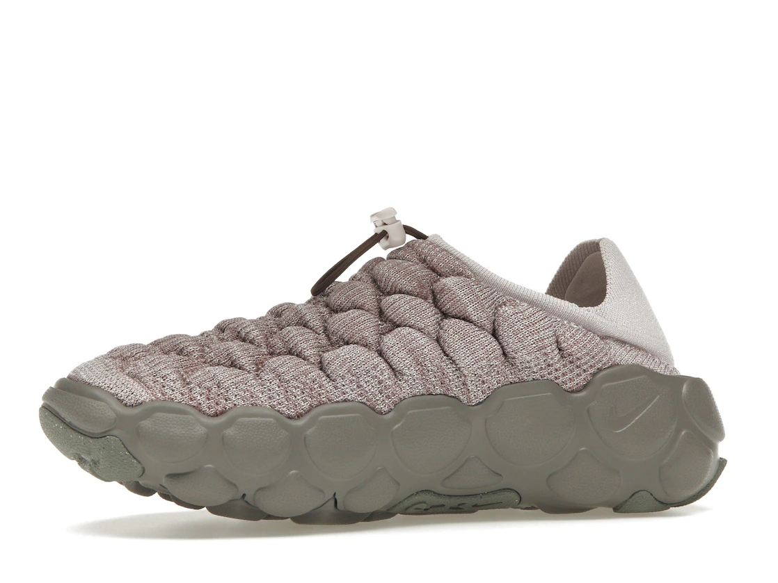 Vue 17 de Nike Flyknit Haven Platinum Violet 