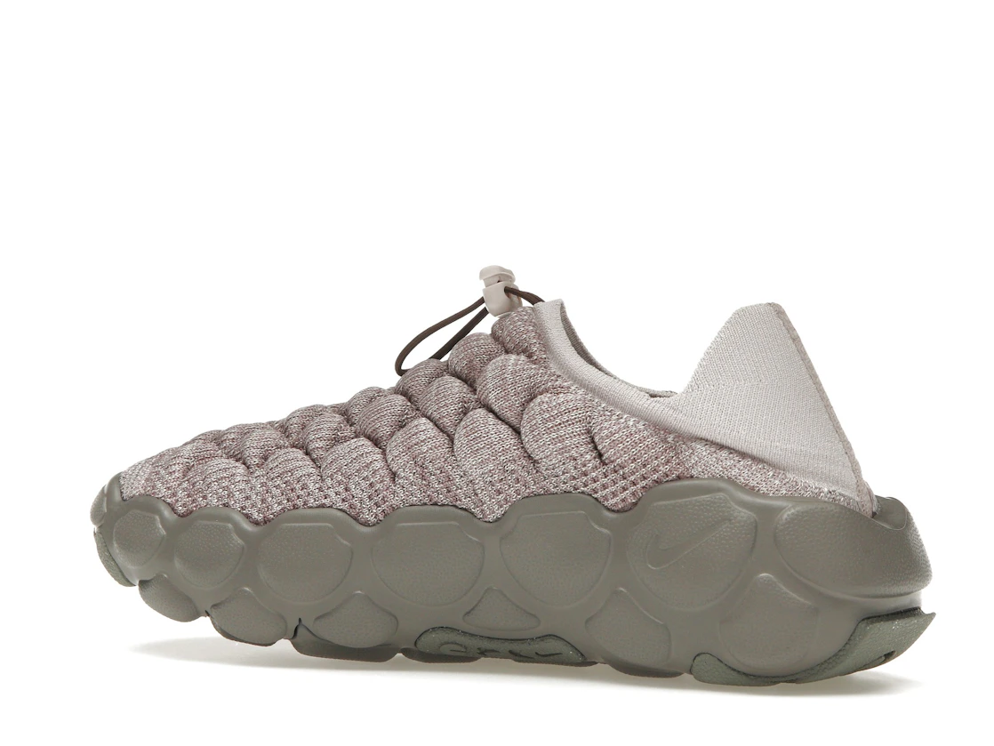 Vue 22 de Nike Flyknit Haven Platinum Violet 