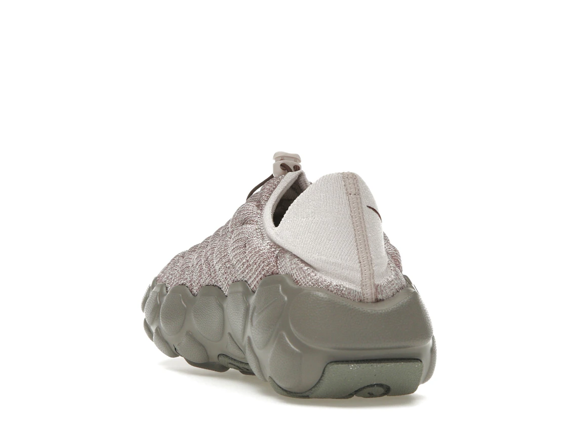 Vue 26 de Nike Flyknit Haven Platinum Violet 