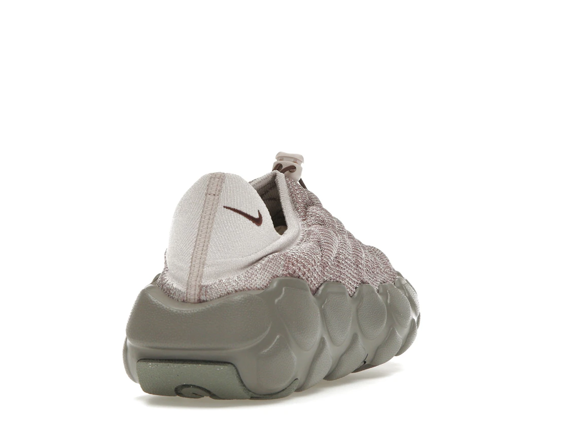 Vue 30 de Nike Flyknit Haven Platinum Violet 