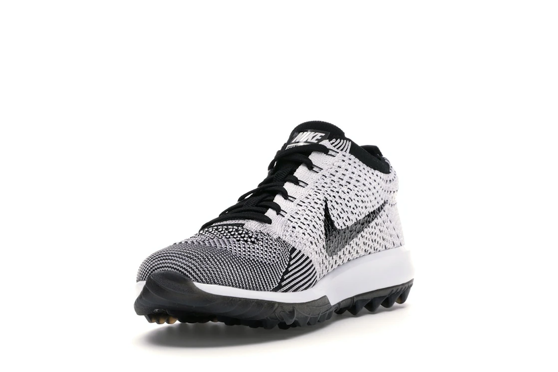 Vue 13 de Nike Flyknit Racer G Cleat Cookies & Cream