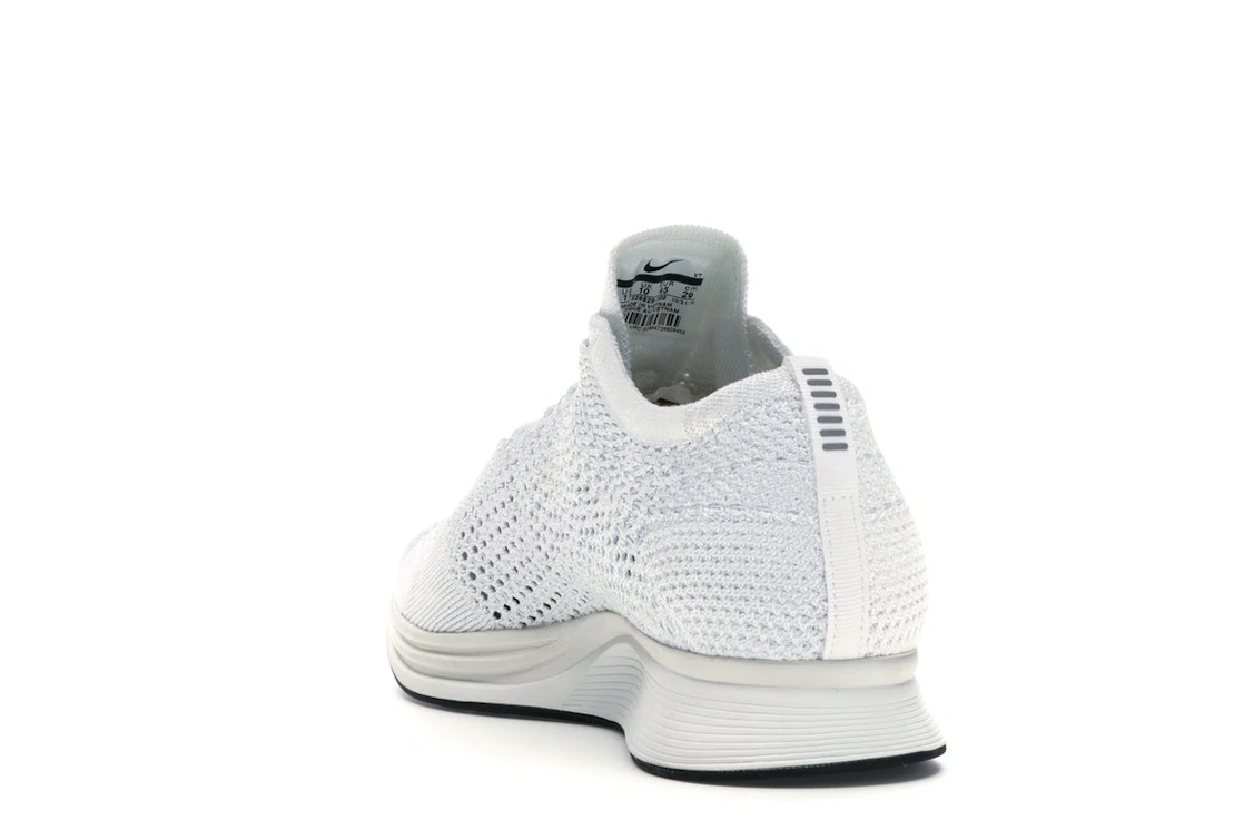 Vue 26 de Nike Flyknit Racer Goddess
