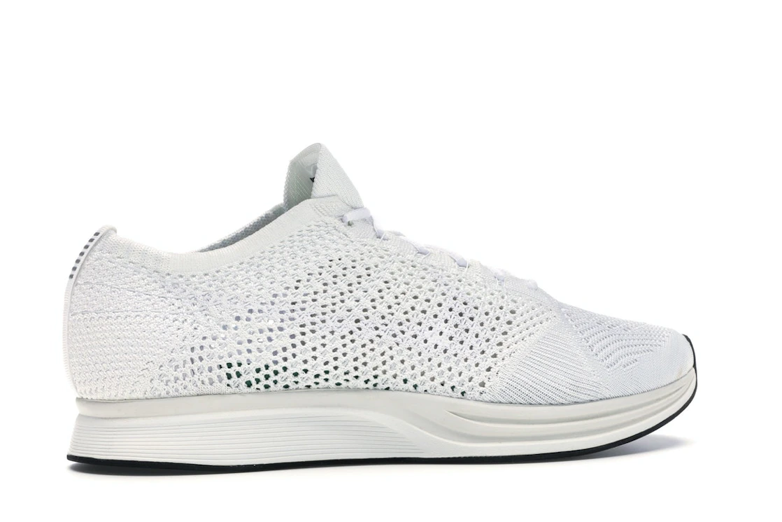 Vue 35 de Nike Flyknit Racer Goddess