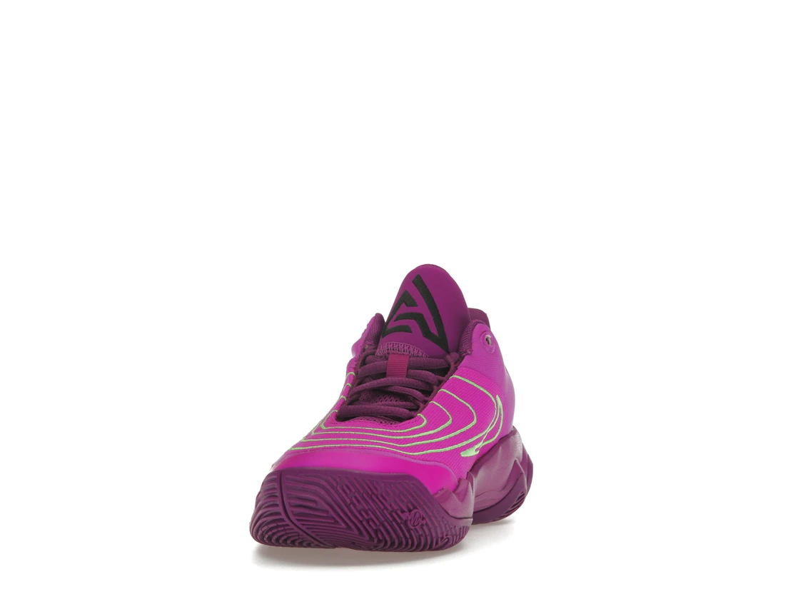 Vue 12 de Nike Giannis Immortality 4 Bold Berry Green Strike Hyper Violet Black (GS)
