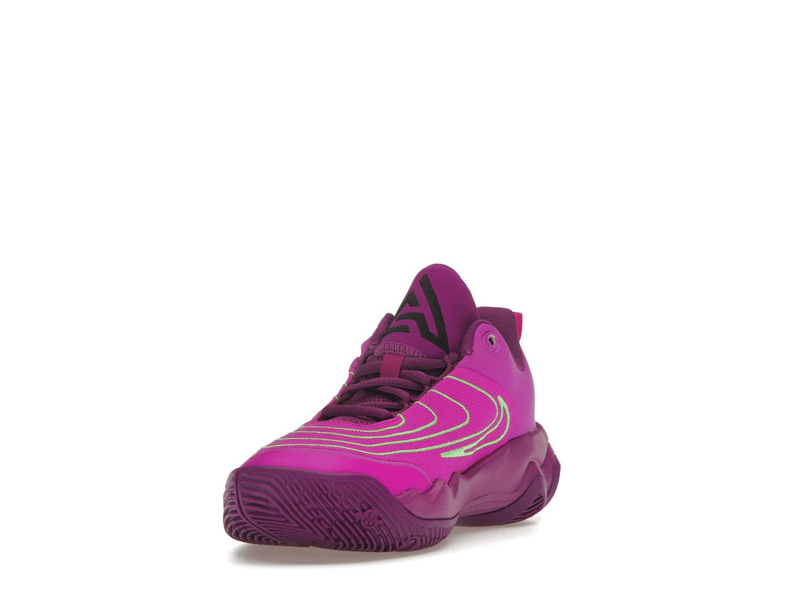 Vue 13 de Nike Giannis Immortality 4 Bold Berry Green Strike Hyper Violet Black (GS)
