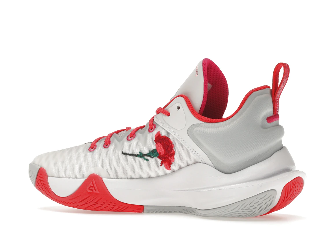 Vue 22 de Nike Giannis Immortality Rose