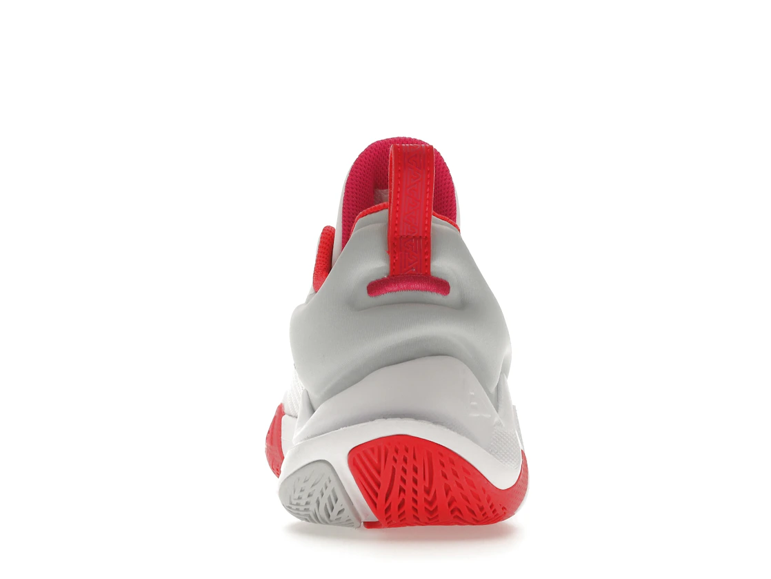 Vue 28 de Nike Giannis Immortality Rose