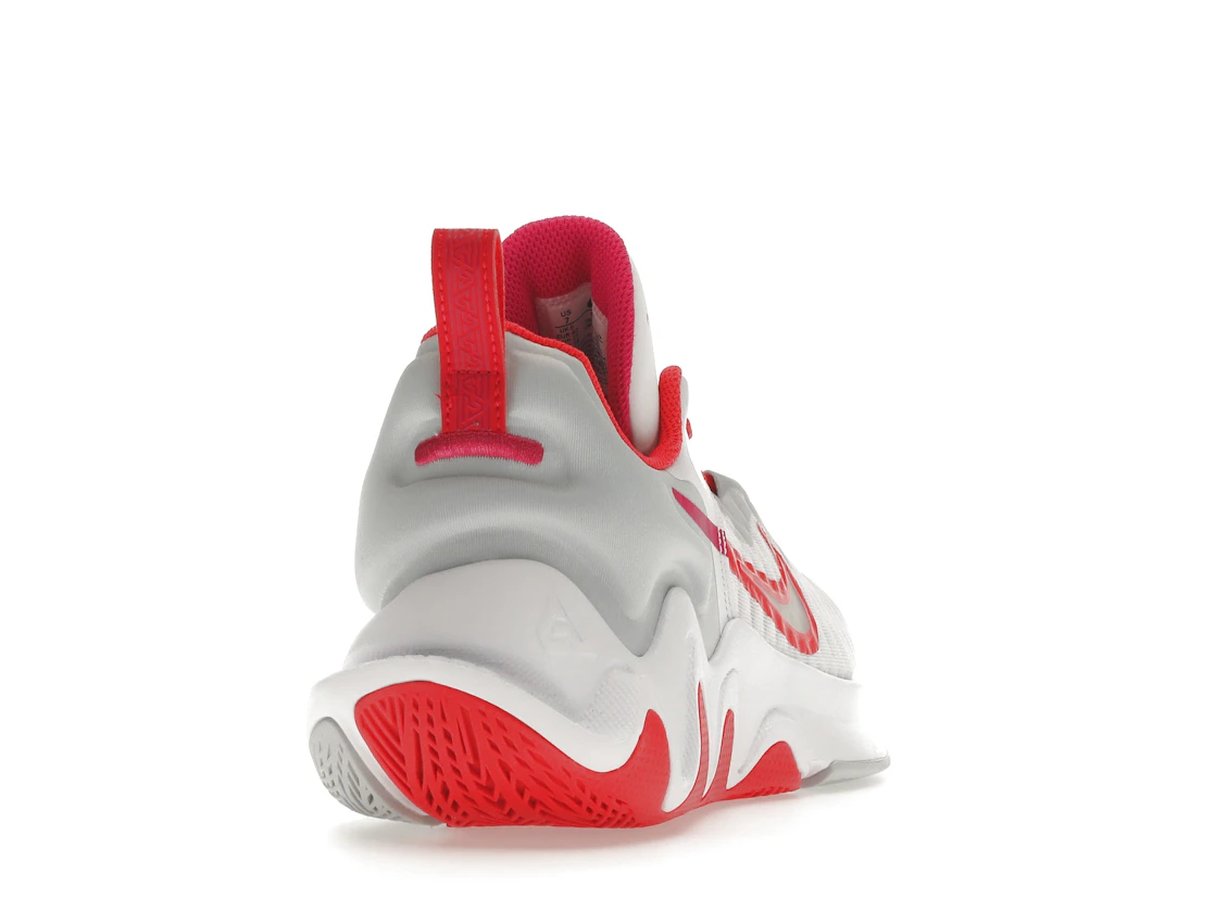 Vue 30 de Nike Giannis Immortality Rose