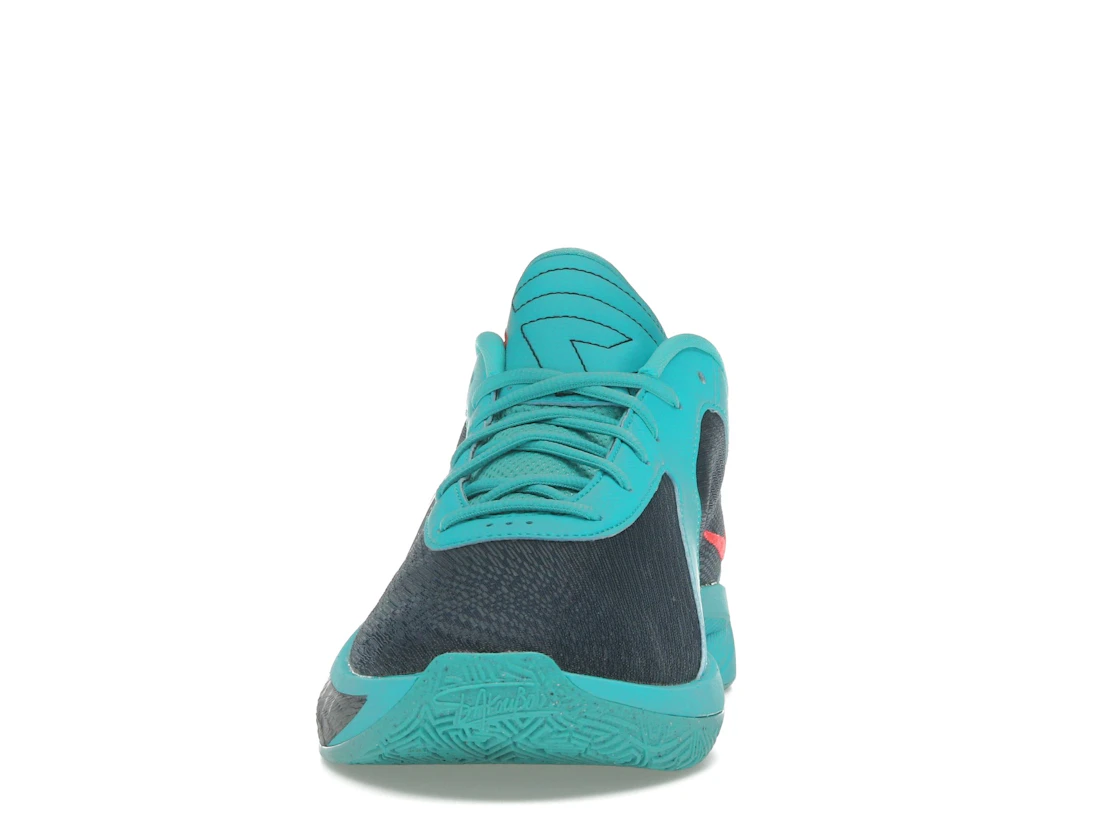 Vue 11 de Nike Giannis Zoom Freak 6 Liam and Maverick