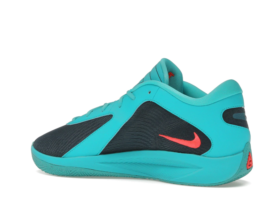 Vue 22 de Nike Giannis Zoom Freak 6 Liam and Maverick