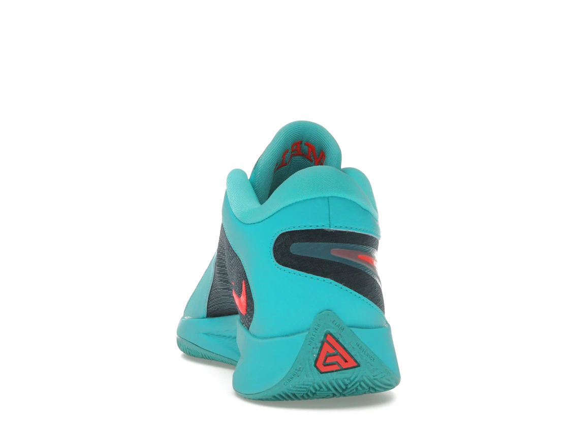 Vue 27 de Nike Giannis Zoom Freak 6 Liam and Maverick