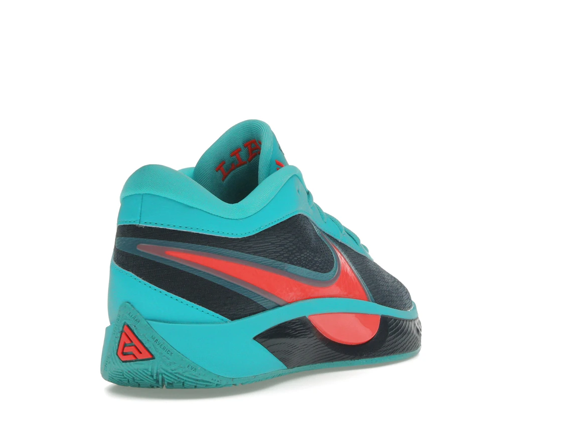 Vue 31 de Nike Giannis Zoom Freak 6 Liam and Maverick