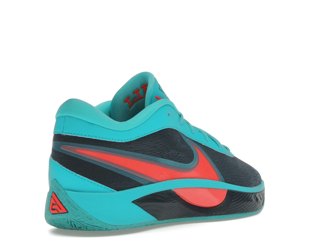 Vue 32 de Nike Giannis Zoom Freak 6 Liam and Maverick