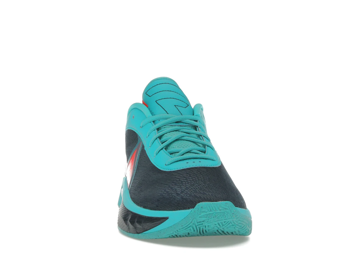 Vue 9 de Nike Giannis Zoom Freak 6 Liam and Maverick