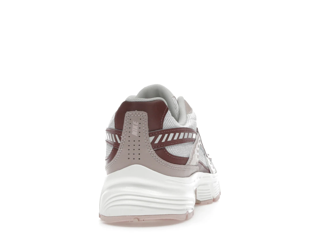 Vue 29 de Nike Initiator Red Sepia Echo Pink 