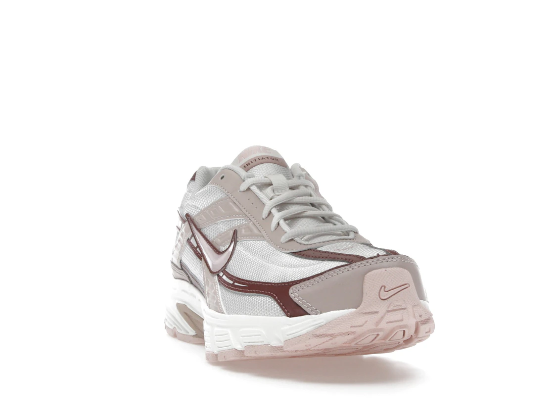 Vue 8 de Nike Initiator Red Sepia Echo Pink 