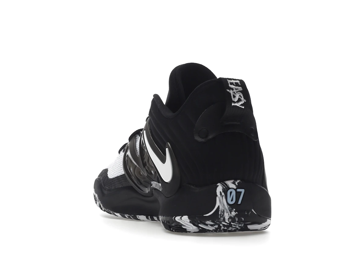 Vue 26 de Nike KD 15 Refuge