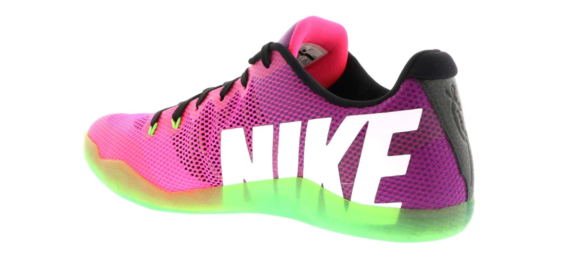 Vue 16 de Nike Kobe 11 EM Low Mambacurial