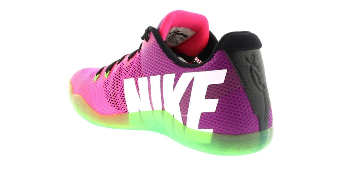 Vue 17 de Nike Kobe 11 EM Low Mambacurial