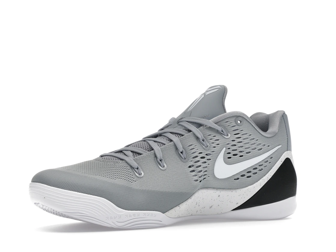 Vue 16 de Nike Kobe 9 EM Low Protro TB Wolf Grey