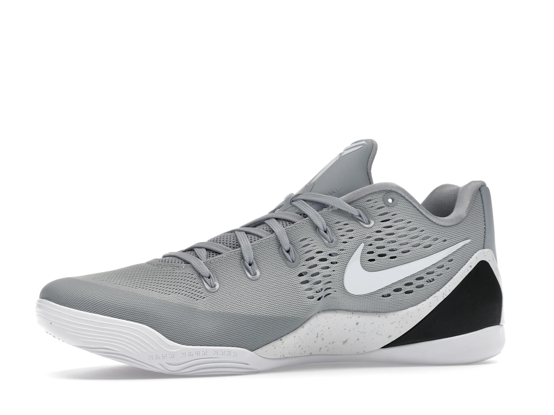 Vue 17 de Nike Kobe 9 EM Low Protro TB Wolf Grey