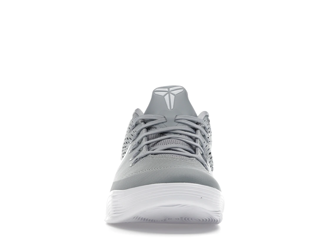 Vue 10 de Nike Kobe 9 EM Low Protro TB Wolf Grey