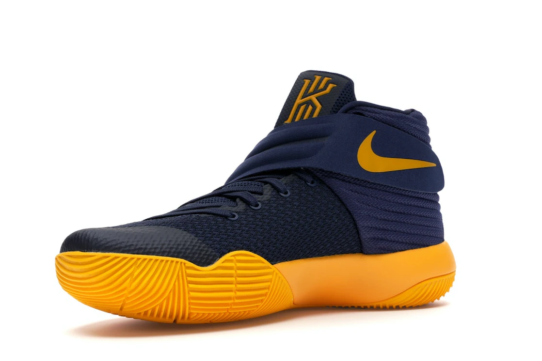 Vue 15 de Nike Kyrie 2 Cavs