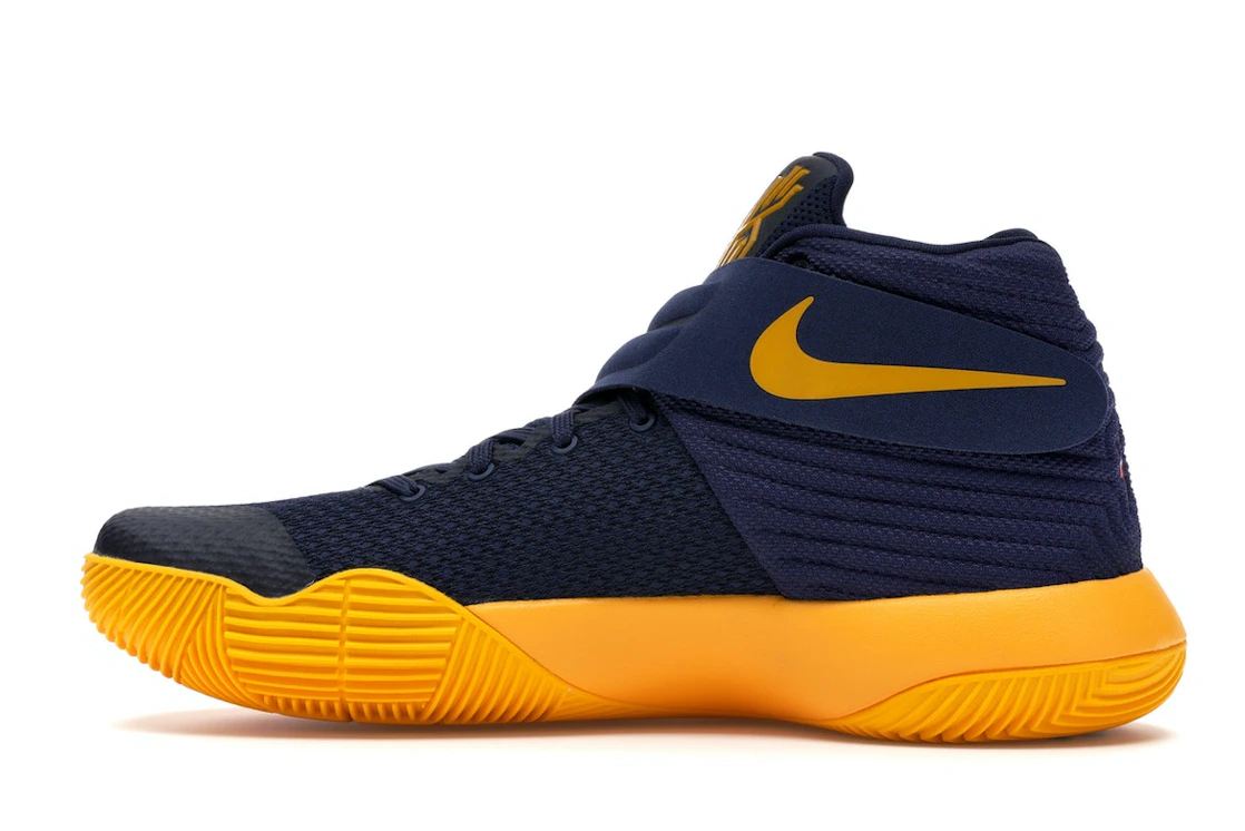 Vue 20 de Nike Kyrie 2 Cavs