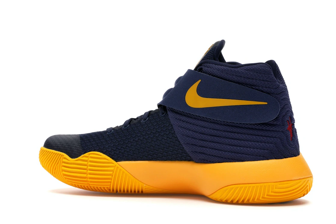 Vue 22 de Nike Kyrie 2 Cavs