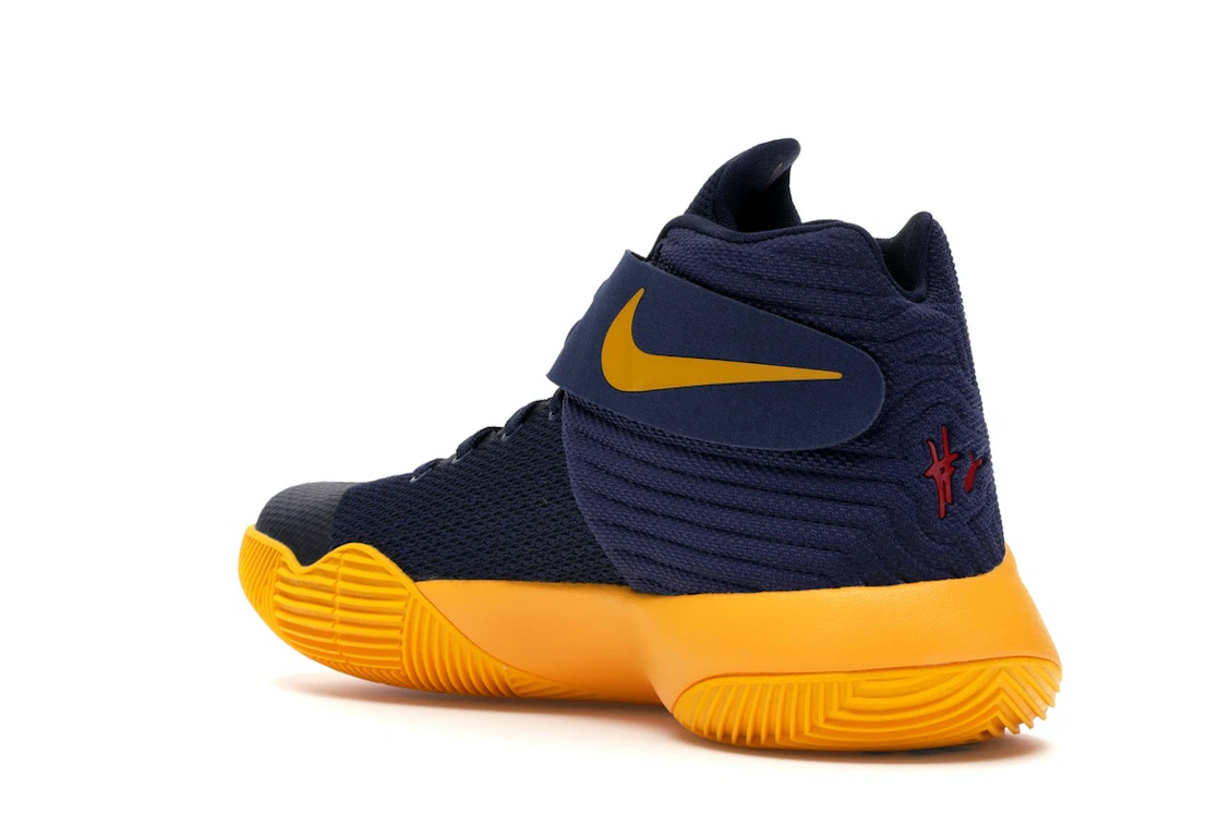 Vue 24 de Nike Kyrie 2 Cavs