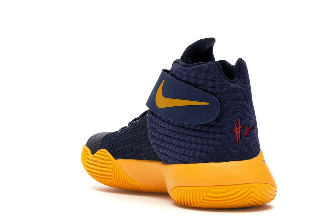 Vue 25 de Nike Kyrie 2 Cavs