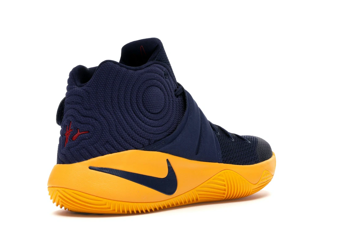 Vue 32 de Nike Kyrie 2 Cavs