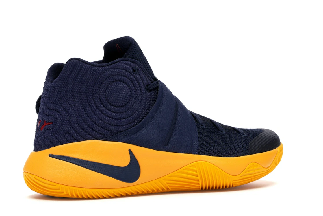 Vue 34 de Nike Kyrie 2 Cavs