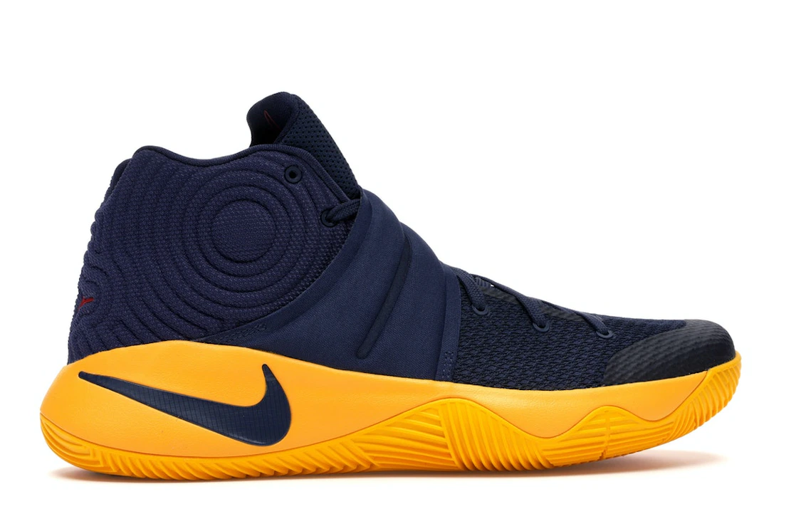 Vue 36 de Nike Kyrie 2 Cavs