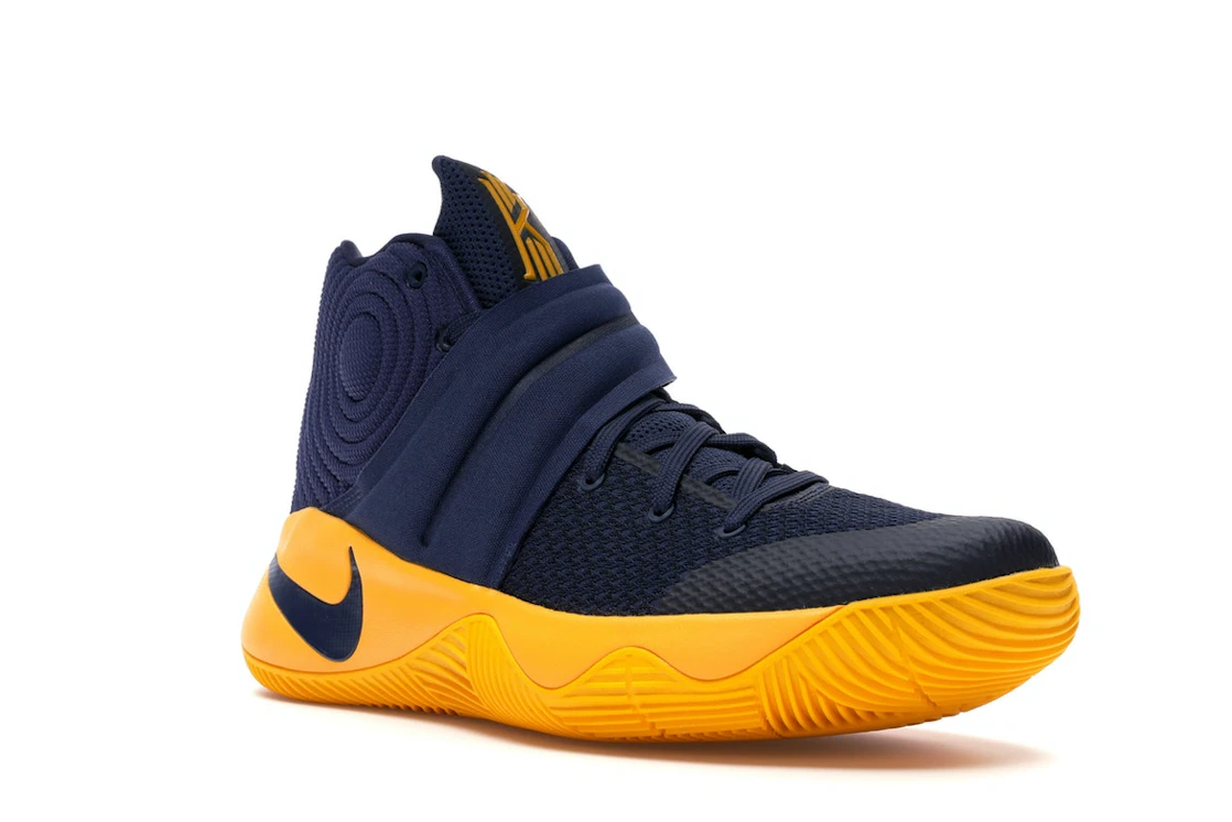 Vue 6 de Nike Kyrie 2 Cavs