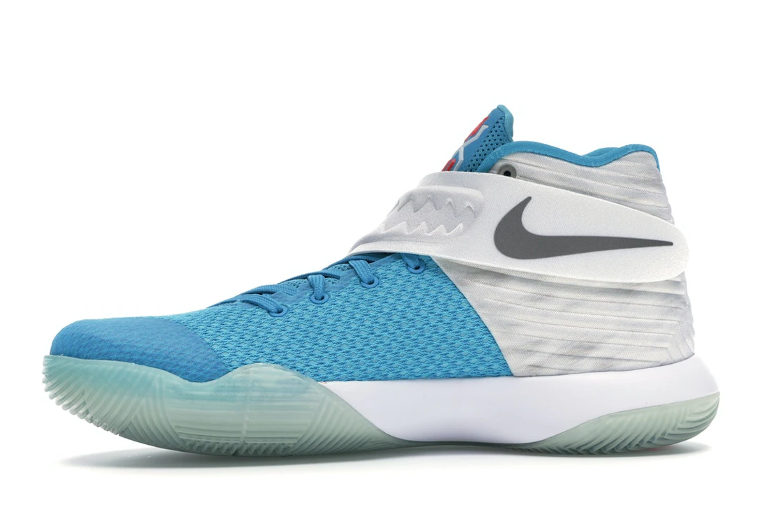 Vue 18 de Nike Kyrie 2 Christmas