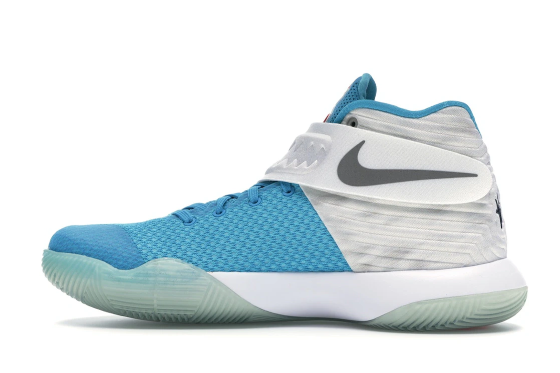 Vue 20 de Nike Kyrie 2 Christmas