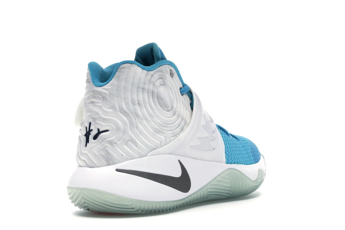 Vue 31 de Nike Kyrie 2 Christmas