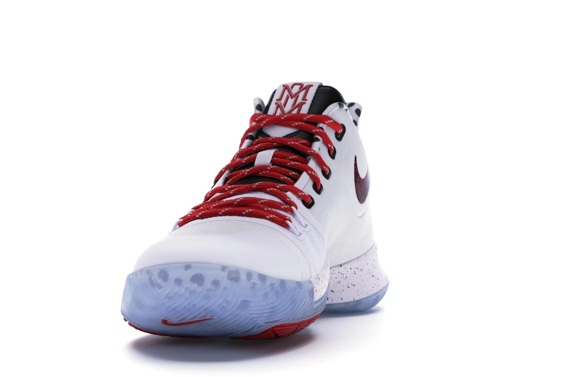 Vue 12 de Nike Kyrie 3 Sneaker Room Mom (Red)