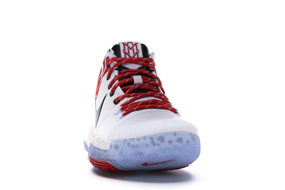 Vue 9 de Nike Kyrie 3 Sneaker Room Mom (Red)