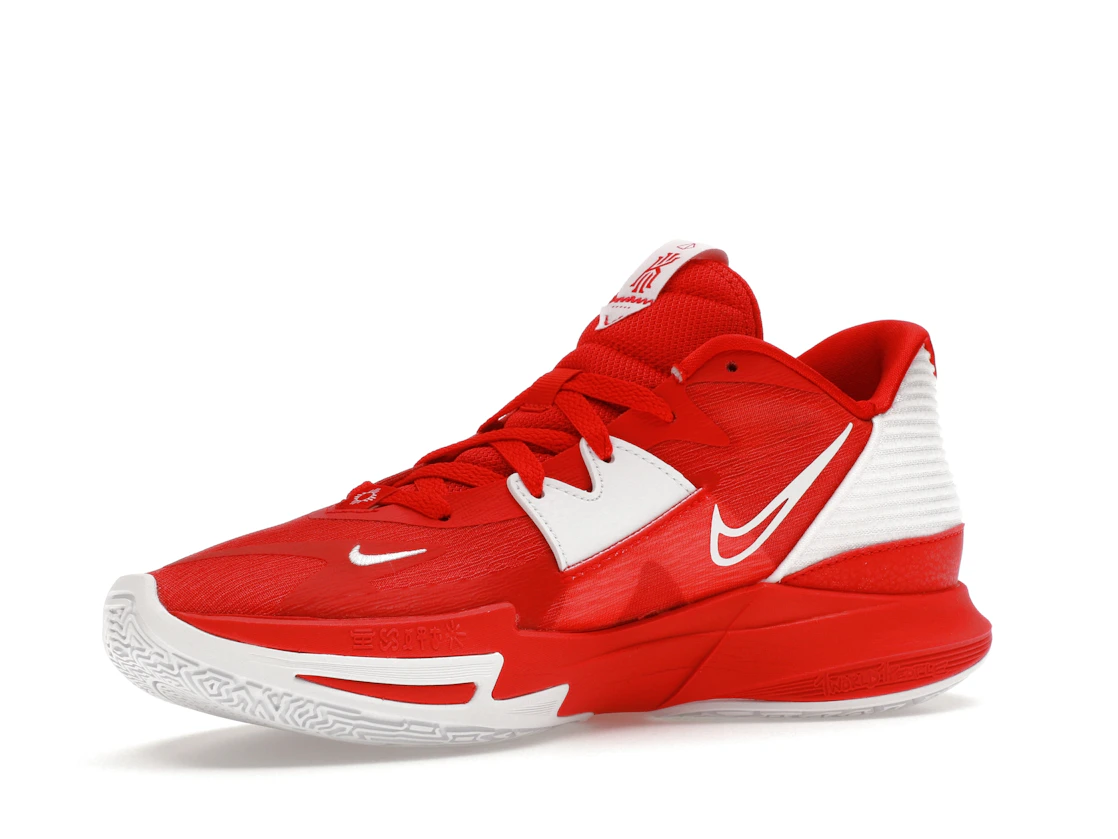 Vue 16 de Nike Kyrie 5 Low TB University Red