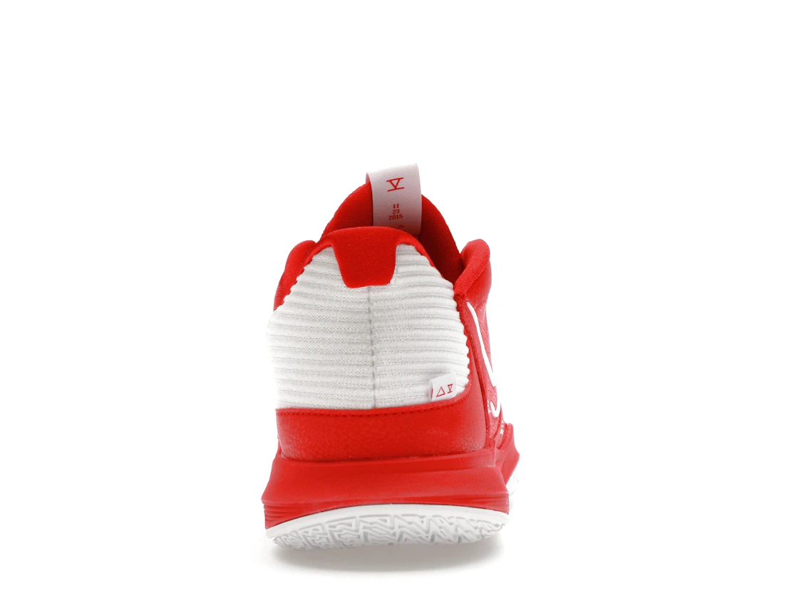 Vue 28 de Nike Kyrie 5 Low TB University Red