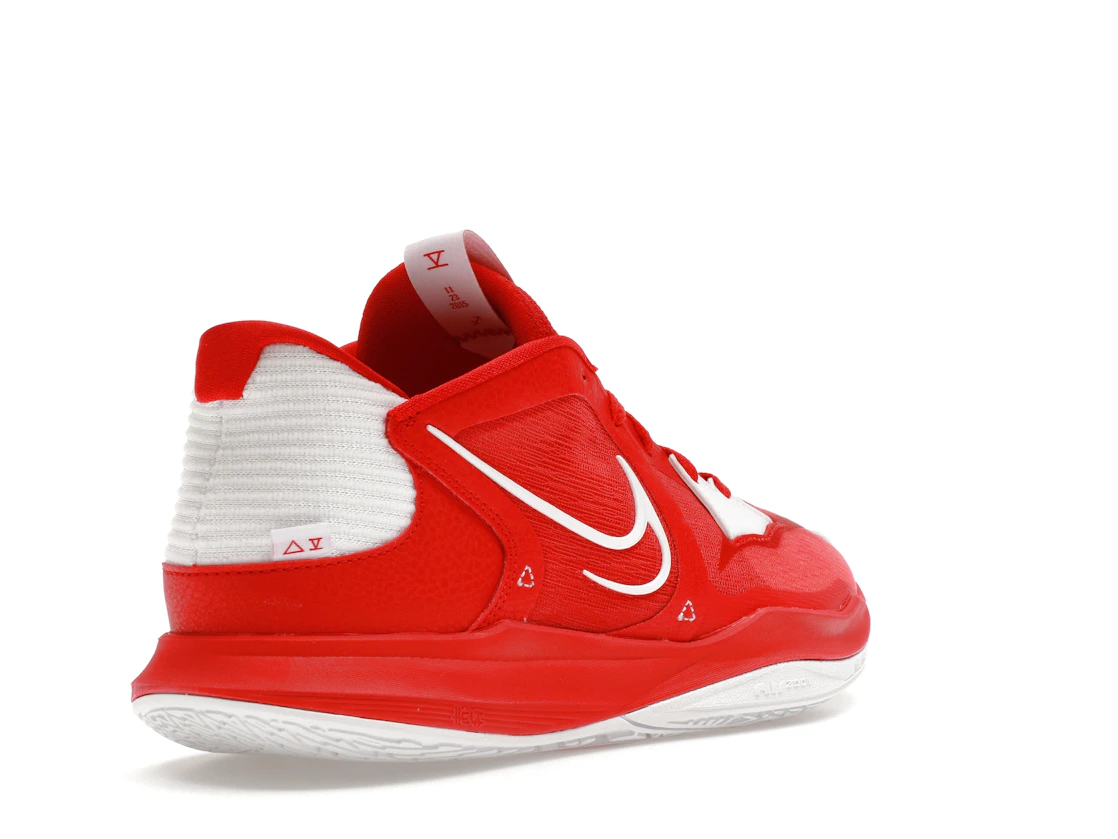 Vue 32 de Nike Kyrie 5 Low TB University Red