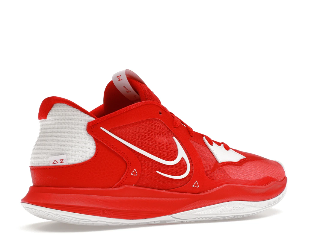 Vue 34 de Nike Kyrie 5 Low TB University Red