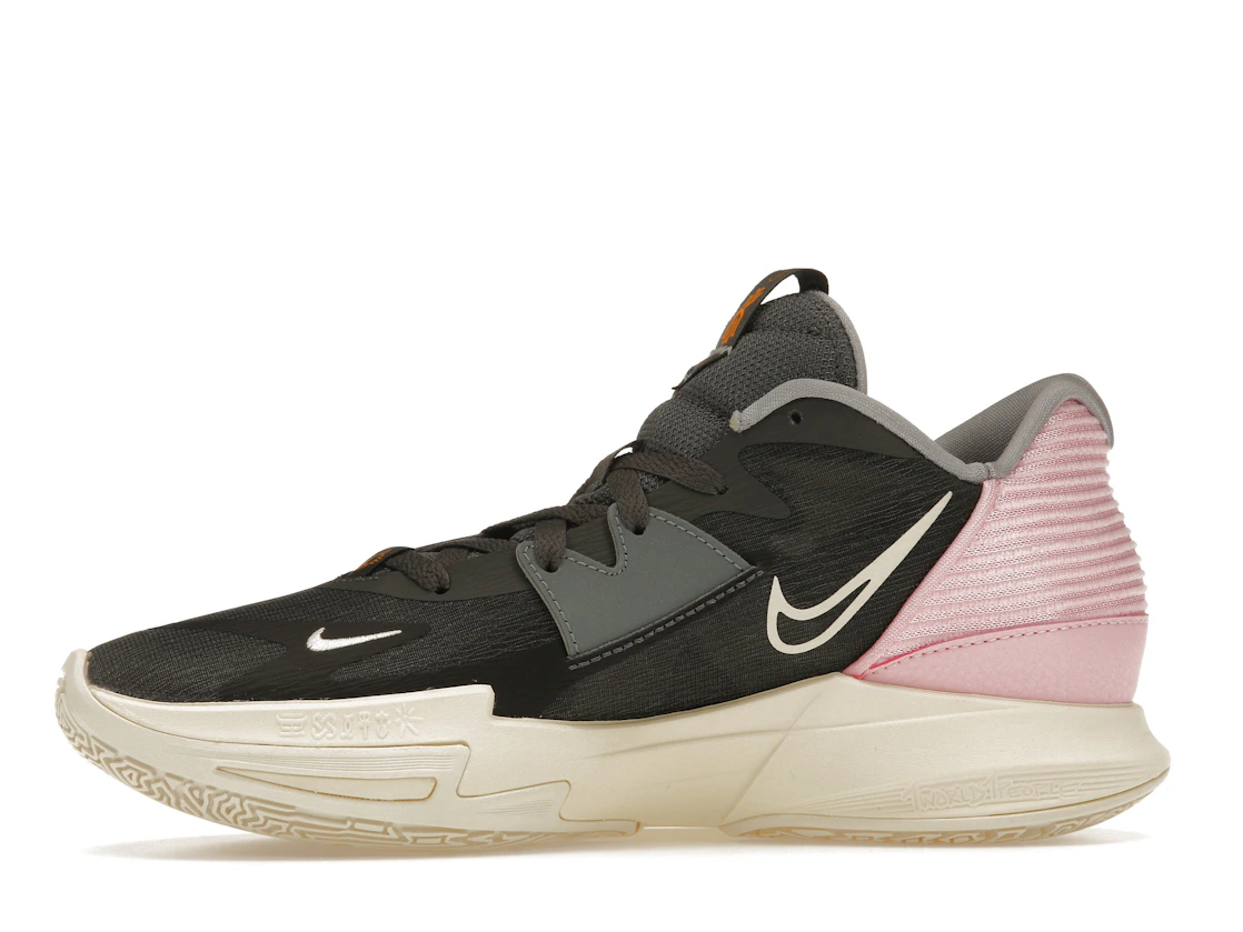 Vue 18 de Nike Kyrie 5 Preservation