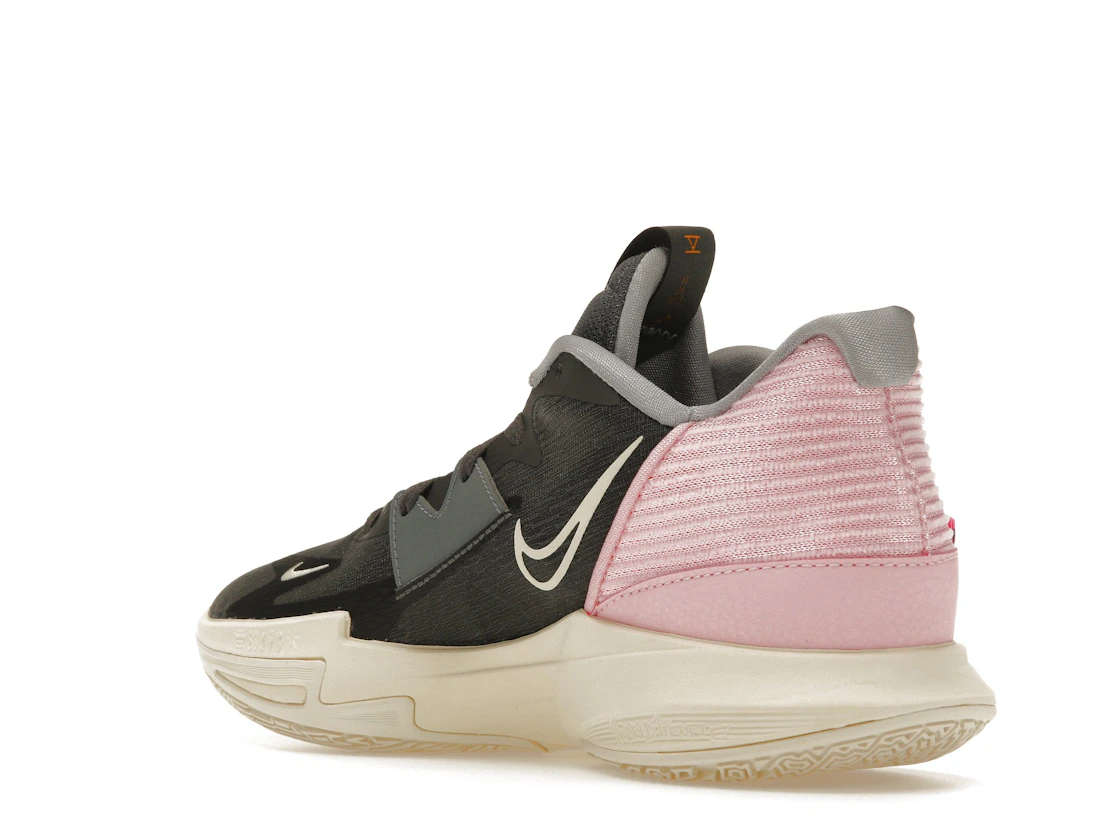 Vue 24 de Nike Kyrie 5 Preservation