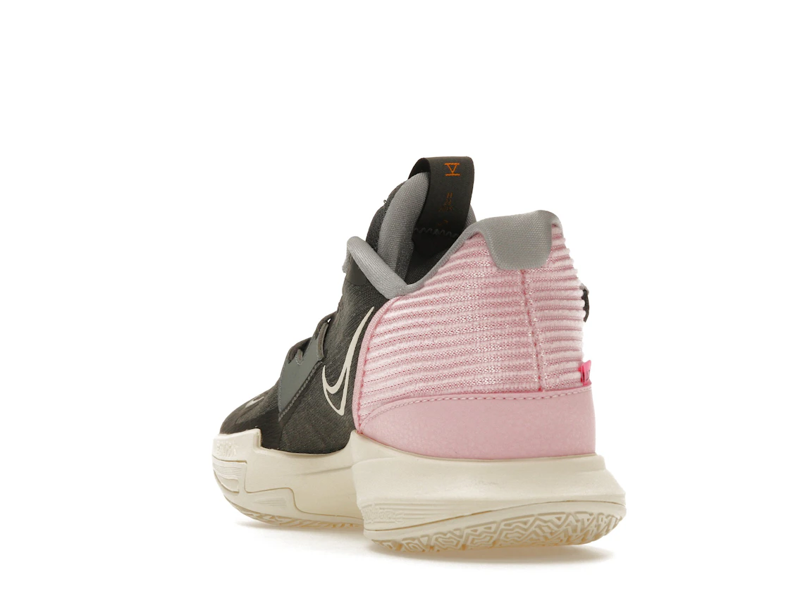 Vue 26 de Nike Kyrie 5 Preservation