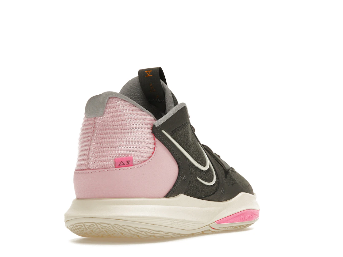 Vue 31 de Nike Kyrie 5 Preservation