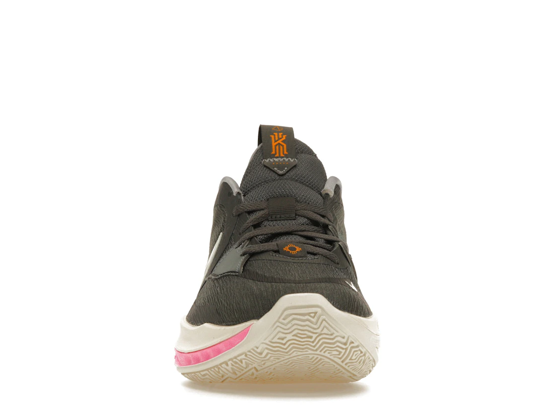 Vue 10 de Nike Kyrie 5 Preservation